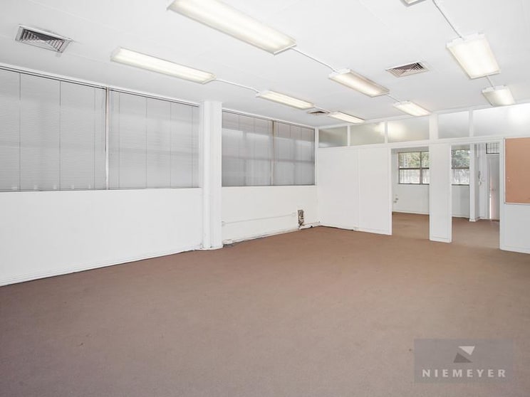Click to view all images 22 Powers Road Seven Hills NSW 2147 - Image 2