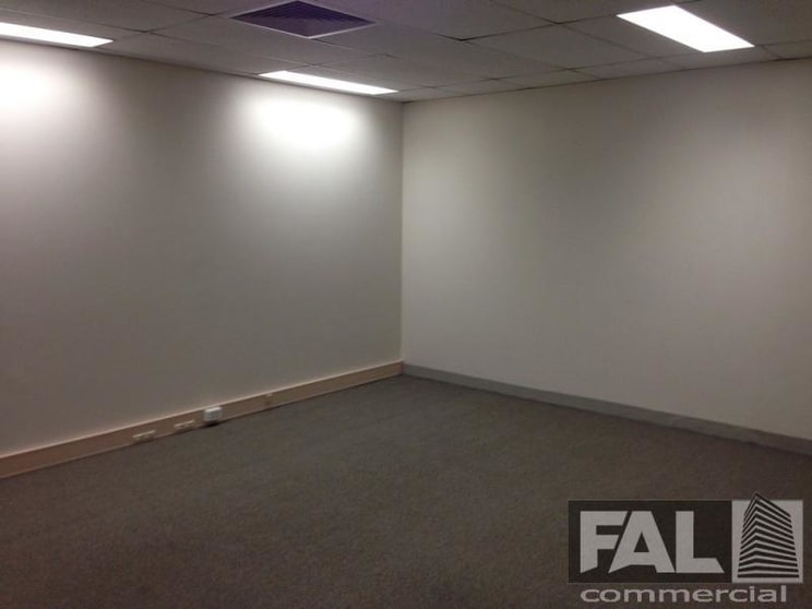 Click to view all images Indooroopilly QLD 4068 - Image 2