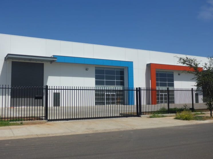 Click to view all images 5 Myer Court Beverley SA 5009 - Image 1