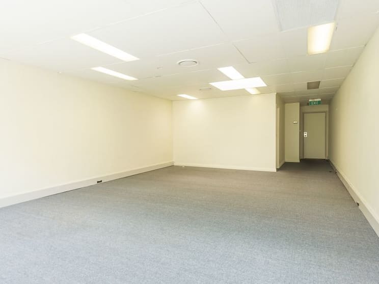 Click to view all images 3/8 Spit Road Mosman NSW 2088 - Image 2