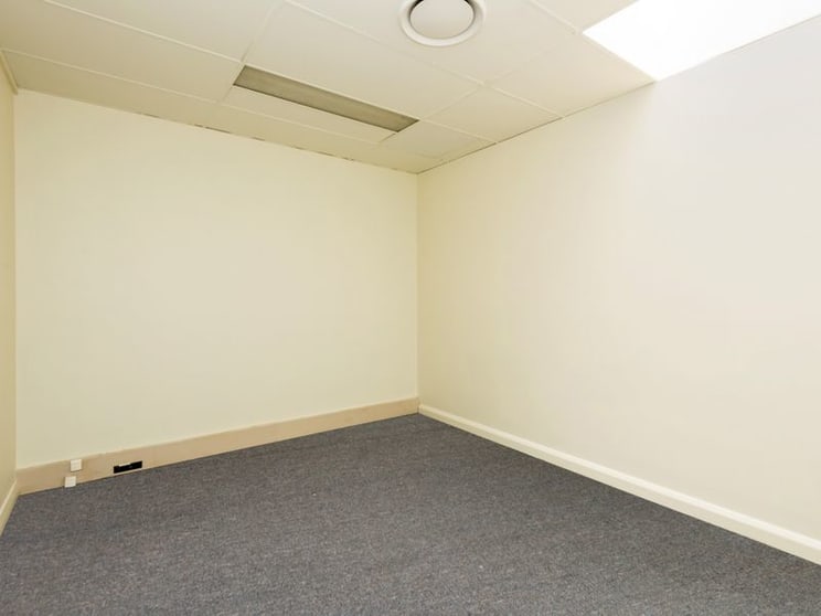 Click to view all images 3/8 Spit Road Mosman NSW 2088 - Image 3
