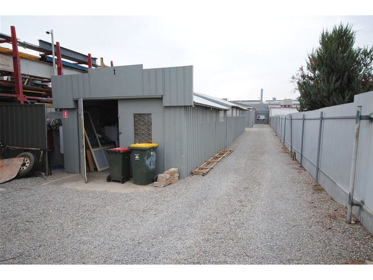 Click to view all images Unit 2, 49 Norfolk Road Marion SA 5043 - Image 2