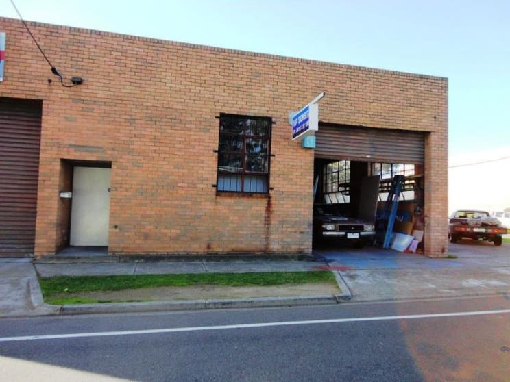 Click to view all images 3/1 Northern Road Heidelberg West VIC 3081 - Image 1