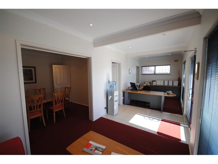 Click to view all images 11 Sturt Road Brighton SA 5048 - Image 2