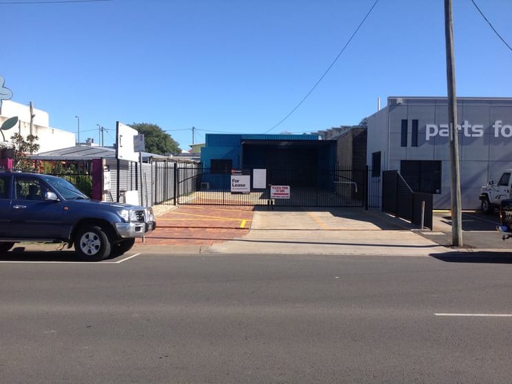 Click to view all images 15 Prescott Street Toowoomba City QLD 4350 - Image 2