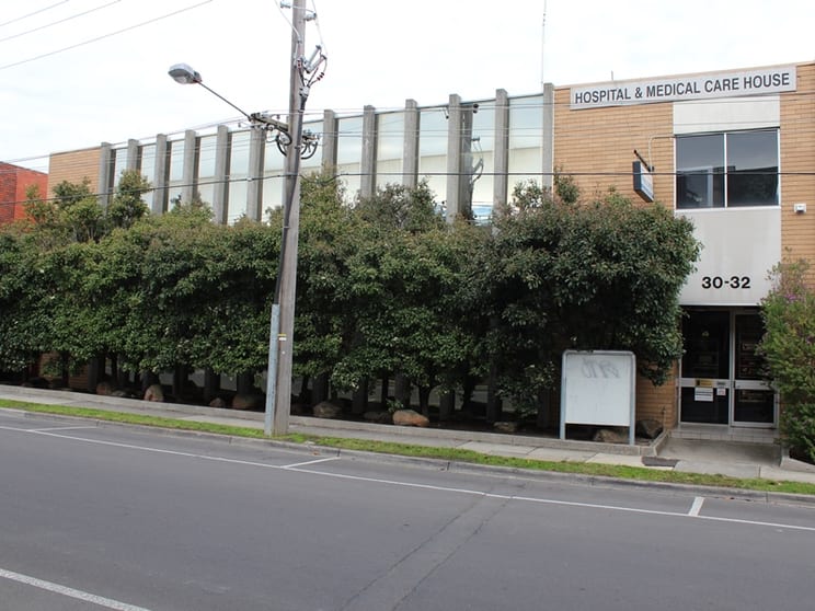 Click to view all images Unit 1/30-32 Ellingworth Pde Box Hill VIC 3128 - Image 1