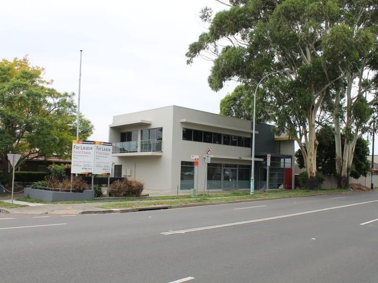 Click to view all images 2/128 O'Riordan Street Mascot NSW 2020 - Image 1