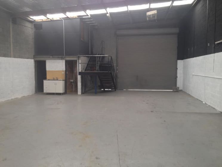 Click to view all images 17 Regent Crescent Moorebank NSW 2170 - Image 2