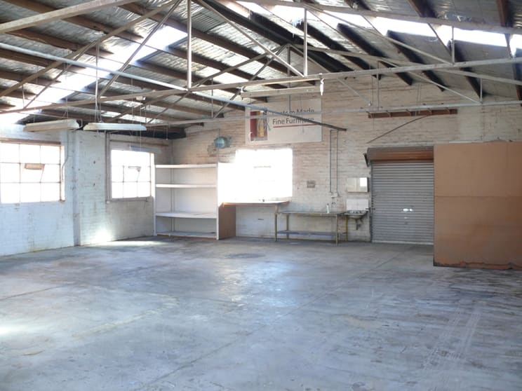 Click to view all images 26A Beatrice Avenue Heidelberg West VIC 3081 - Image 2