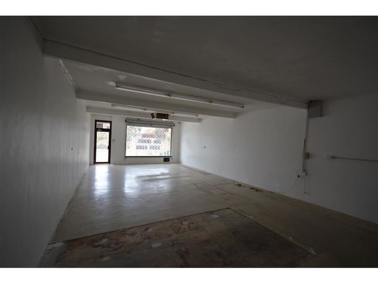 Click to view all images Shop 5, 14 Main South Road Morphett Vale SA 5162 - Image 3