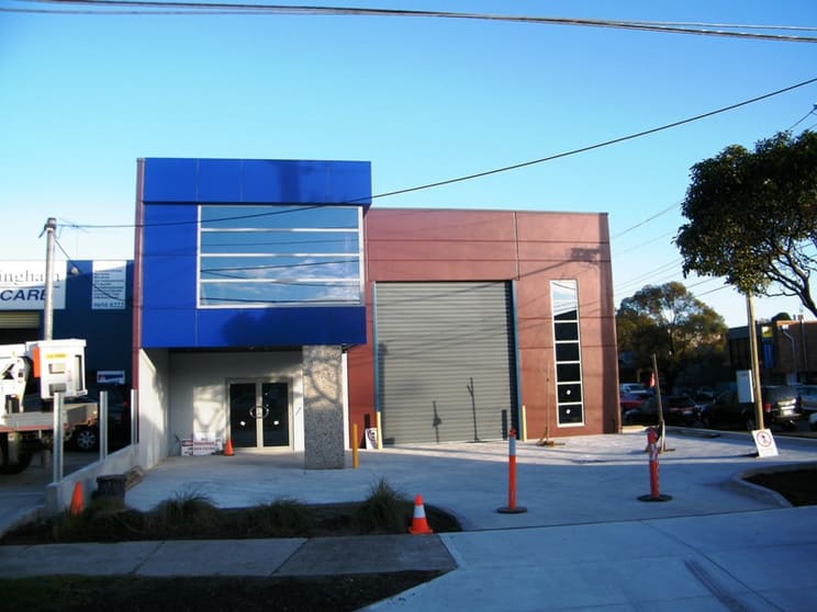 Click to view all images 23 Greenaway Street Bulleen VIC 3105 - Image 3