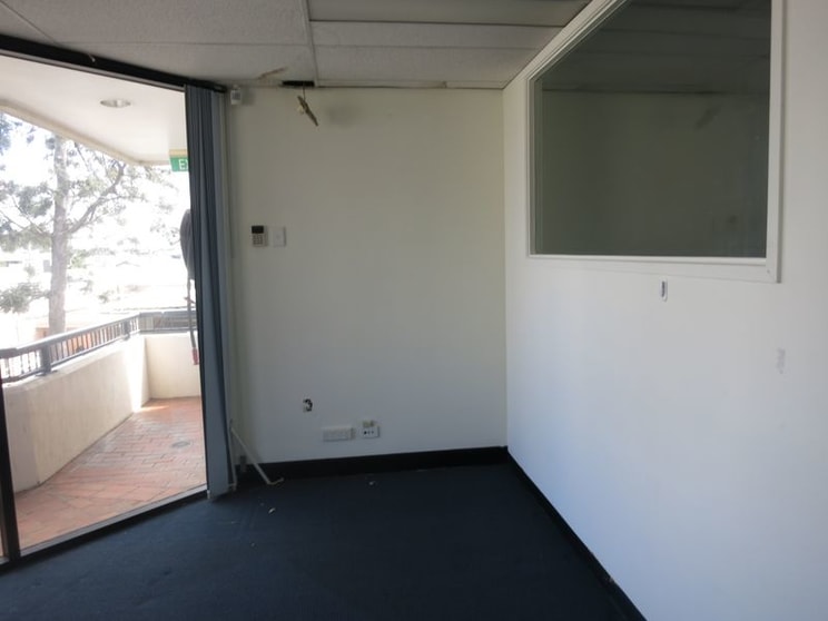 Click to view all images 8/23 Nind Street Southport QLD 4215 - Image 3