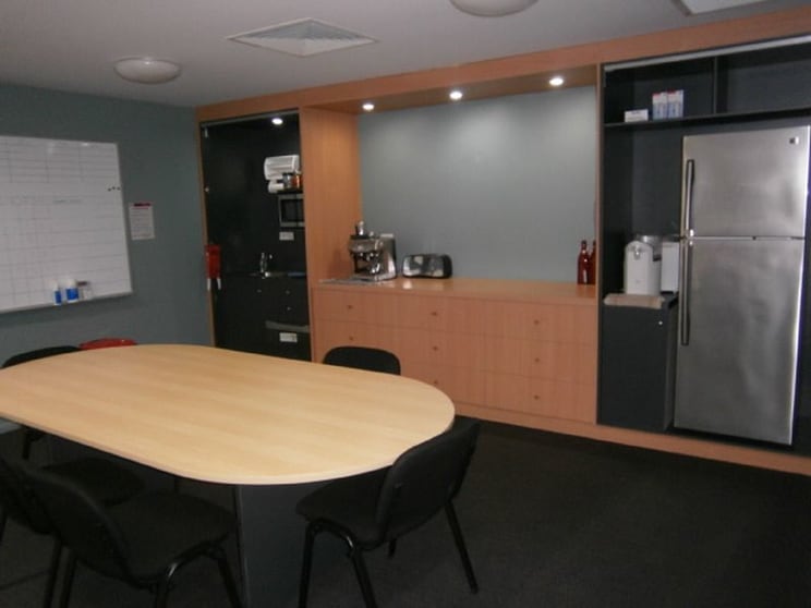 Click to view all images 2/13 Wellington Street Mackay QLD 4740 - Image 3