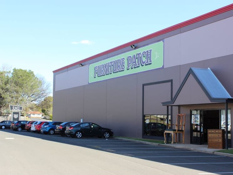 Click to view all images Tenancy 4/663 Ruthven Street South Toowoomba QLD 4350 - Image 1