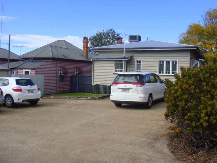 Click to view all images 327 Margaret Street Toowoomba City QLD 4350 - Image 3
