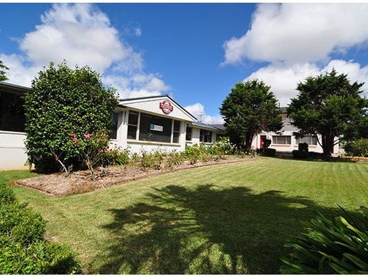 Click to view all images Office 4/136-140 Russell Street Toowoomba City QLD 4350 - Image 1