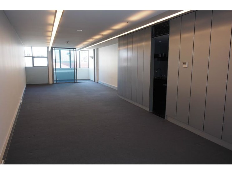 Click to view all images Suite 308 / 24 Springfield Avenue Potts Point NSW 2011 - Image 2