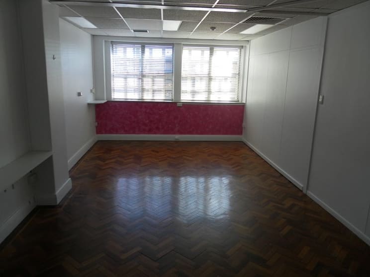 Click to view all images 1/158 Margaret Street Toowoomba City QLD 4350 - Image 3