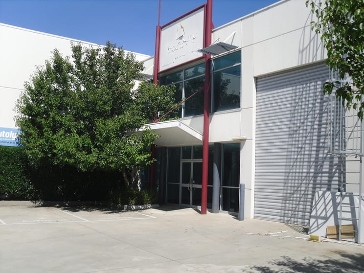 Click to view all images 4/2A Sarton Road Clayton VIC 3168 - Image 3
