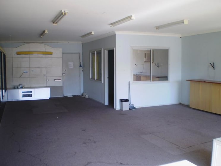 Click to view all images 2-10 Springvale Road Springvale VIC 3171 - Image 2
