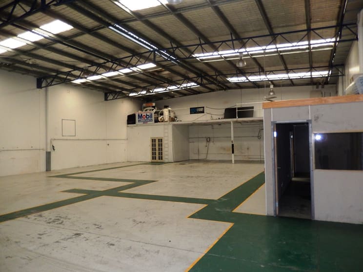 Click to view all images 8 Savill Place Carlisle WA 6101 - Image 3