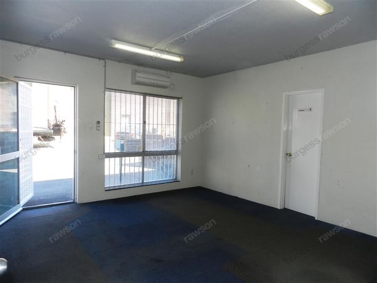 Click to view all images 4/69 Truganina Road Malaga WA 6090 - Image 2