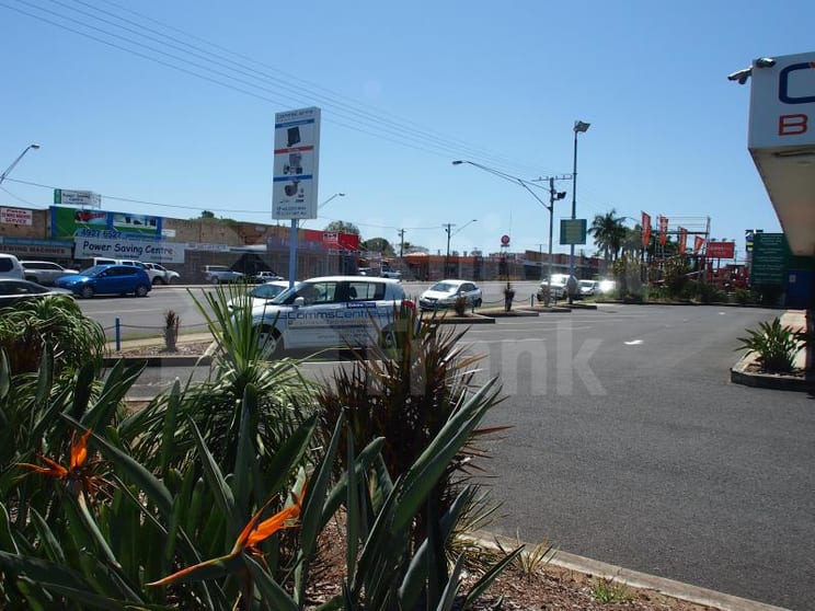 Click to view all images 128 Musgrave Street Berserker QLD 4701 - Image 2