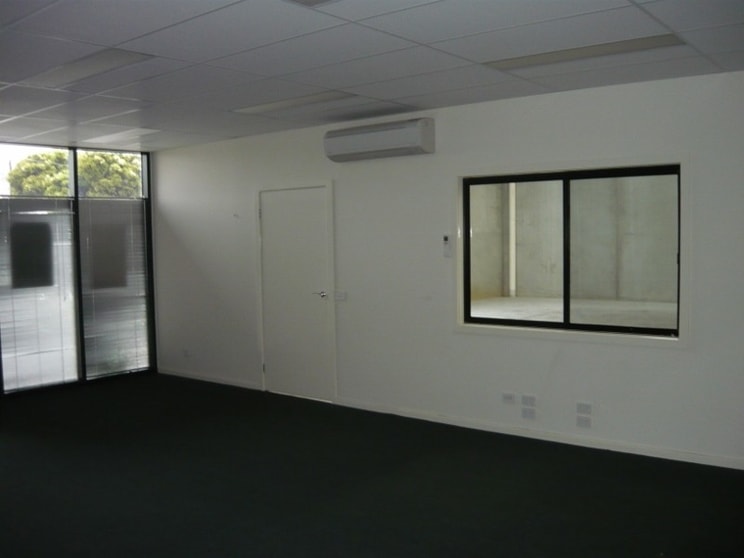 Click to view all images Factory 4/11 Bryants Road Dandenong VIC 3175 - Image 3