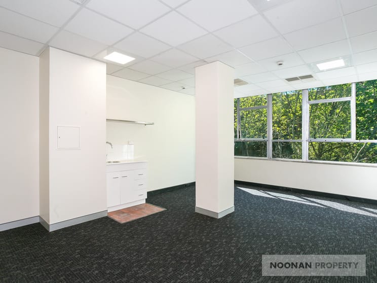 Click to view all images 229 Macquarie Street Sydney NSW 2000 - Image 2