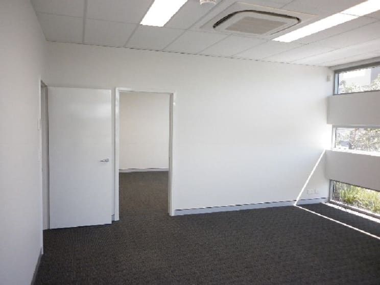 Click to view all images 2/9 Sainsbury Road O'connor WA 6163 - Image 3