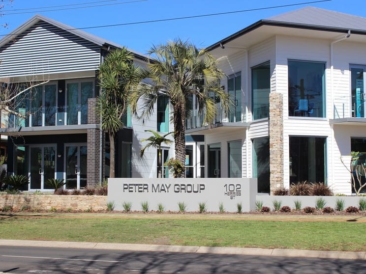 Click to view all images 102 Herries Street East Toowoomba QLD 4350 - Image 1