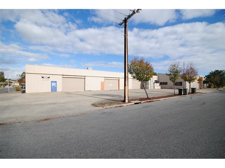 Click to view all images 5 58 Carlisle Street Camden Park SA 5038 - Image 2