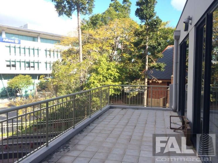 Click to view all images Toowong QLD 4066 - Image 1