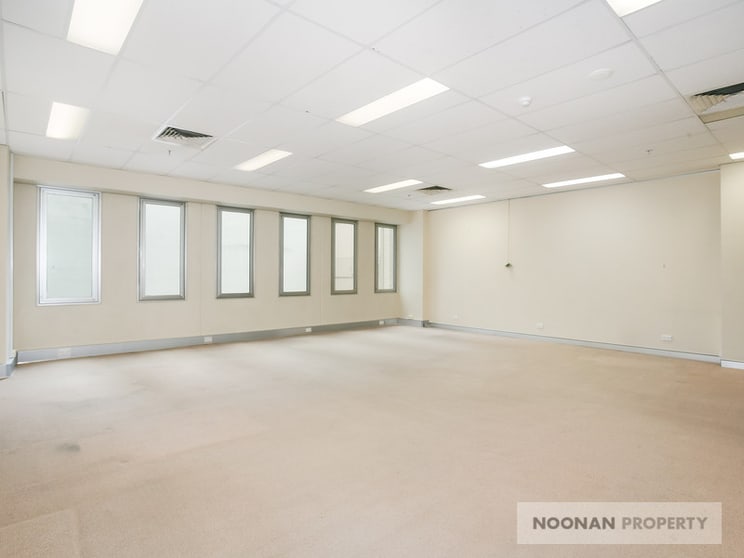 Click to view all images 5 Hunter Street Sydney NSW 2000 - Image 3