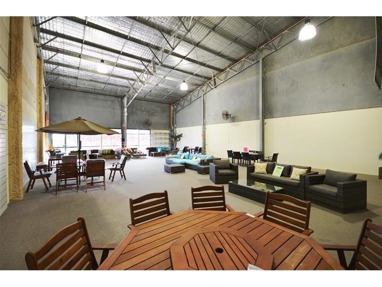 Click to view all images Unit 1/2364 Pacific Highway Heatherbrae NSW 2324 - Image 2
