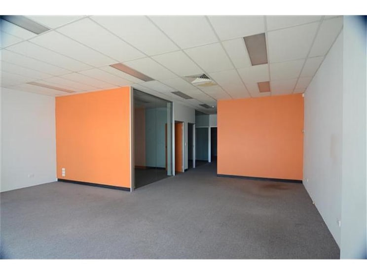 Click to view all images 805 Hunter Street Newcastle West NSW 2302 - Image 2