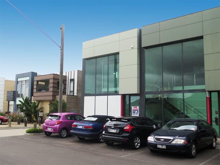 Click to view all images 10/19 Synnot Street Werribee VIC 3030 - Image 1