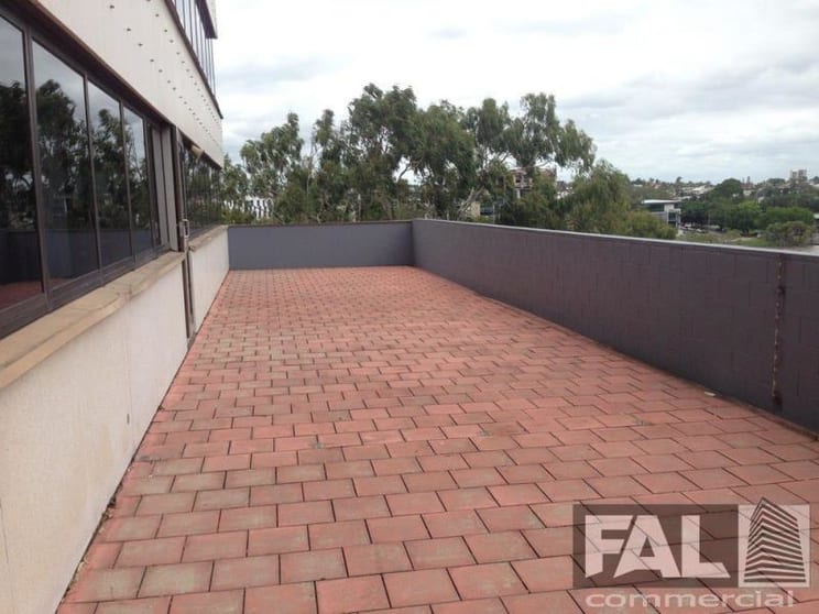 Click to view all images Milton QLD 4064 - Image 3