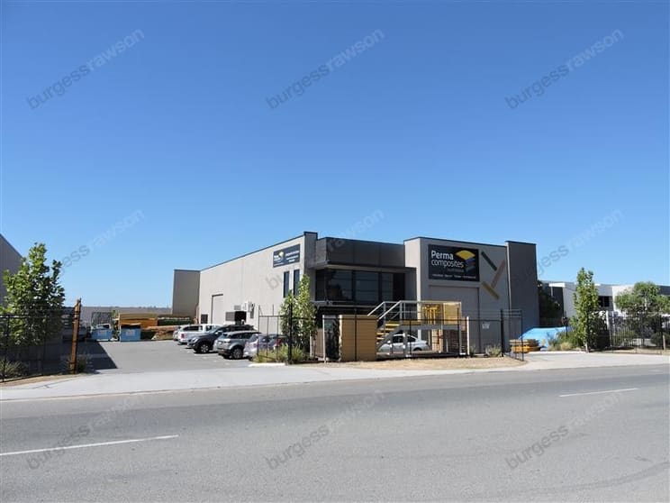 Click to view all images 2 & 3/92 Furniss Road Landsdale WA 6065 - Image 1