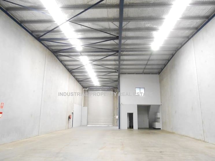 Click to view all images Smithfield NSW 2164 - Image 2
