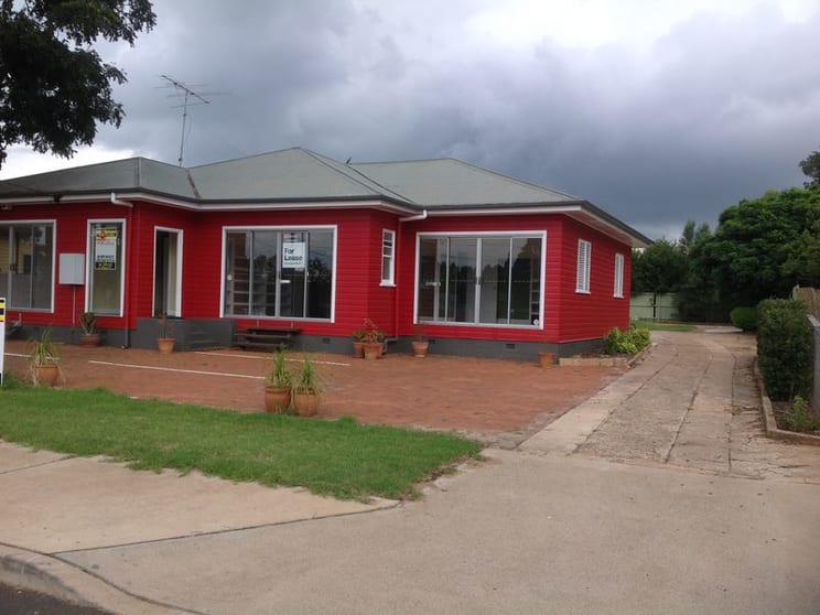 Click to view all images 10511 New England Highway Highfields QLD 4352 - Image 1