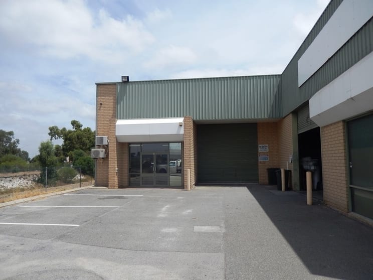 Click to view all images Unit 3 //261 Star Street Welshpool WA 6106 - Image 1