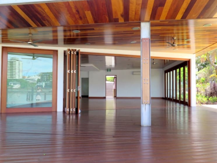 Click to view all images Kangaroo Point QLD 4169 - Image 3