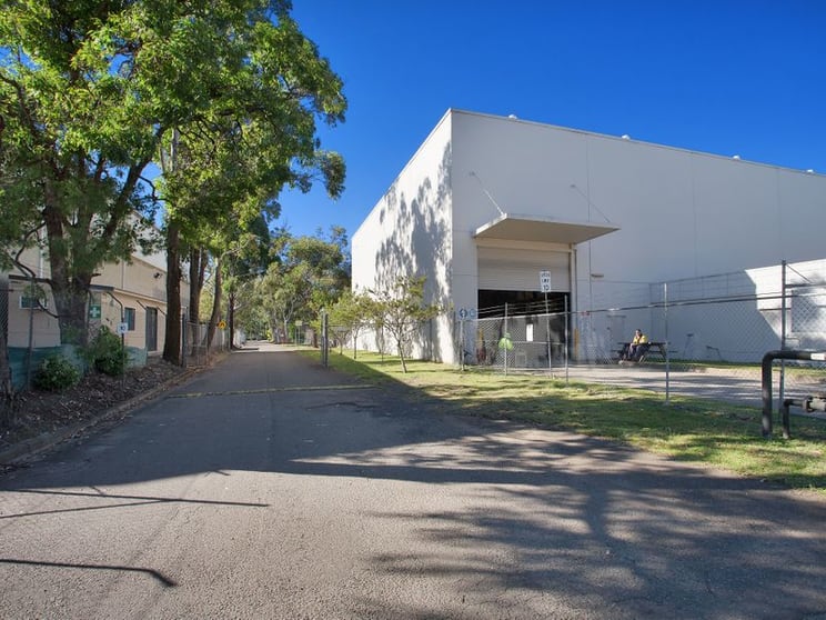 Click to view all images 8 Hereford Street Berkeley Vale NSW 2261 - Image 3