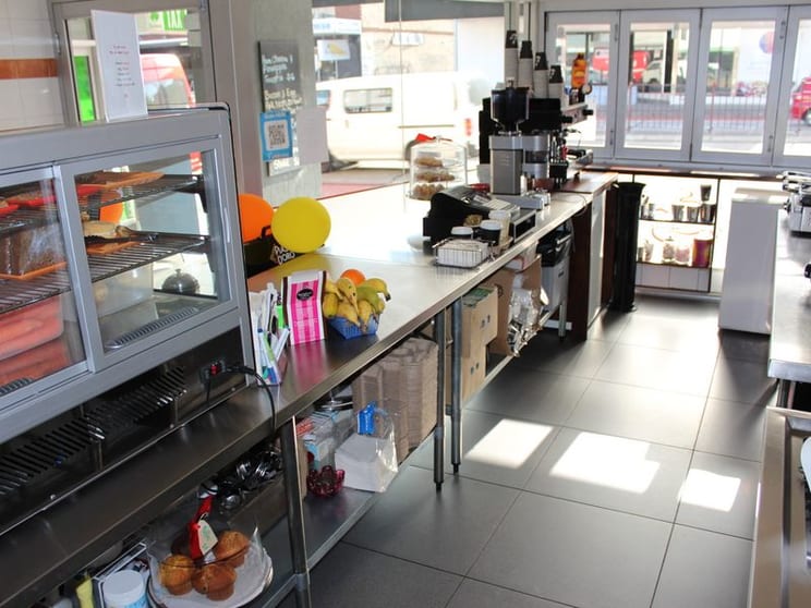 Click to view all images Shop/666D Pittwater Road Brookvale NSW 2100 - Image 3
