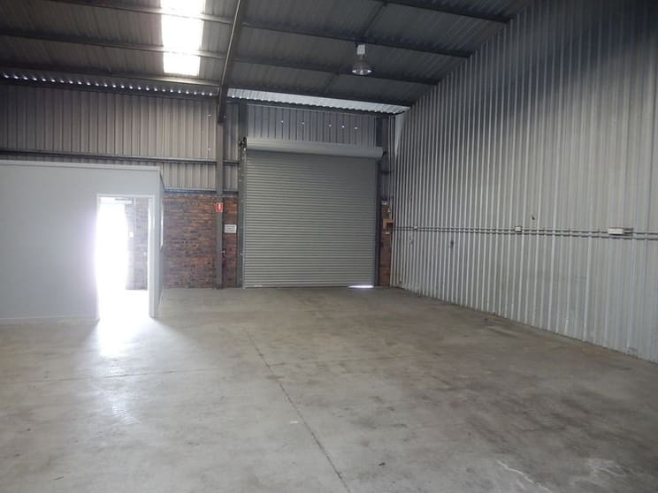 Click to view all images Shed 6/3 Kingdon Street Gladstone Central QLD 4680 - Image 3