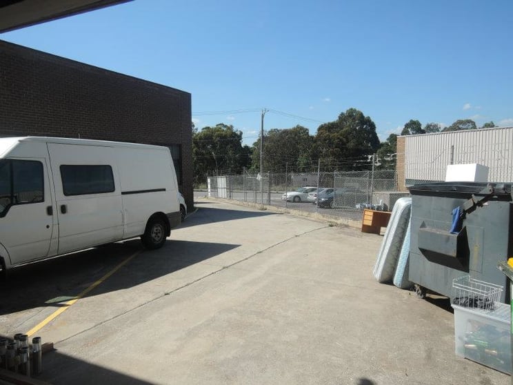 Click to view all images 7B Ford Crescent Thornbury VIC 3071 - Image 3
