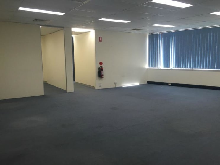 Click to view all images 1/888 Bourke Street Waterloo NSW 2017 - Image 3