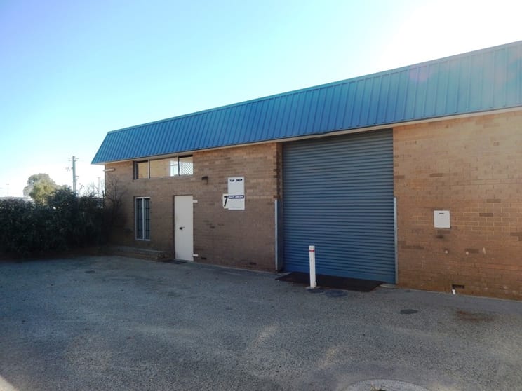 Unit 7 /2-14  Sheffield Road Welshpool WA 6106 - Image 1