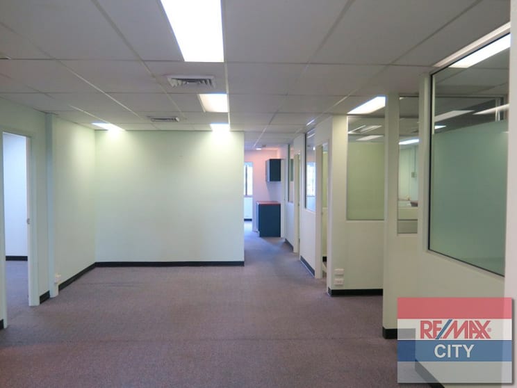 Click to view all images Moorooka QLD 4105 - Image 3